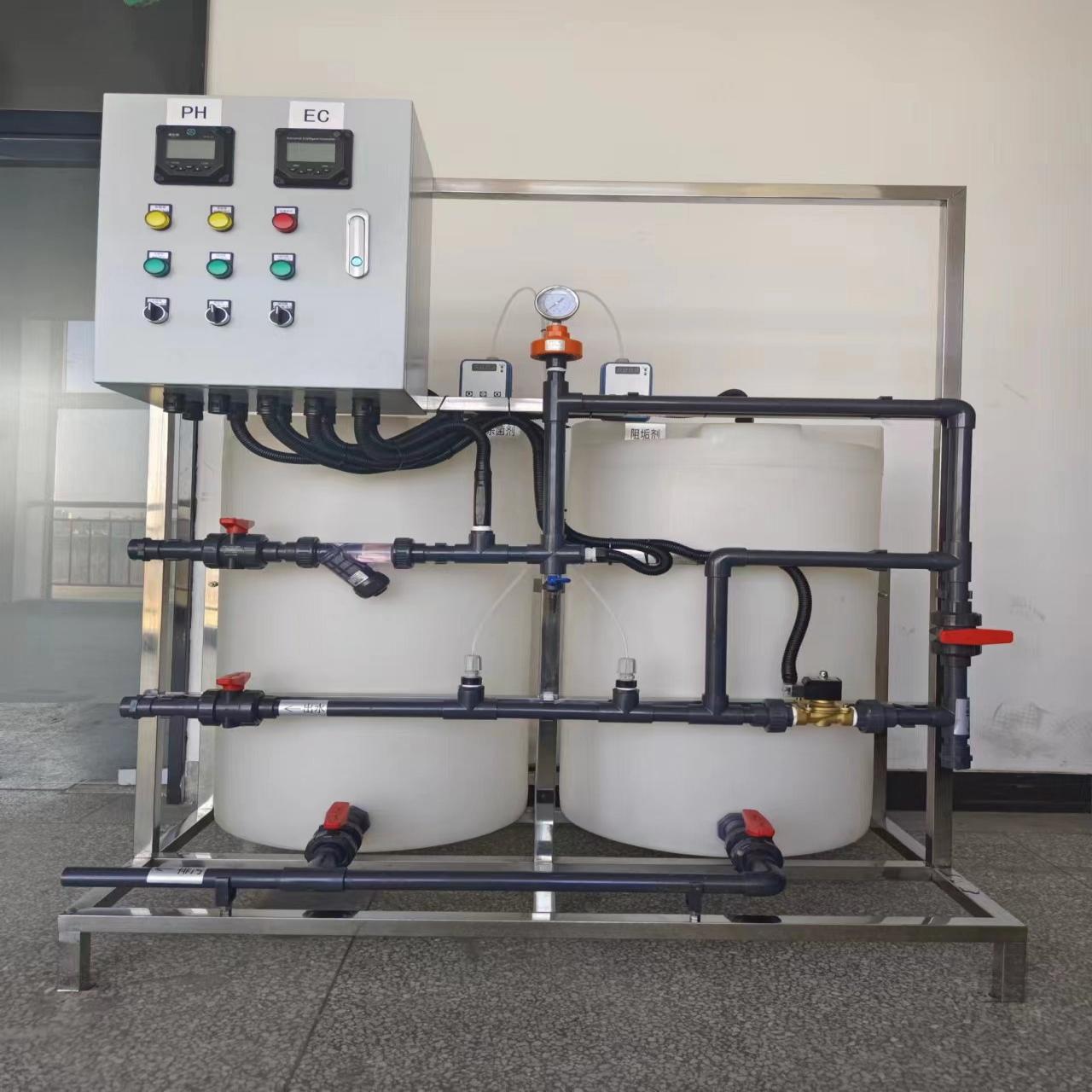 Scala Prevenzione e sterilizzazione Doppia pompa Doppia canna circolante dispositivo di dosaggio dell'acqua